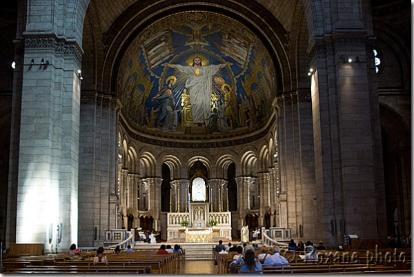 Nef, abside et mosaïque du Christ - Nave, apse and mosaic of Christ - Montmartre - Paris