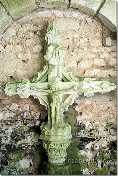 Crucifix - Château d'Acquigny - Acquigny's castel - France