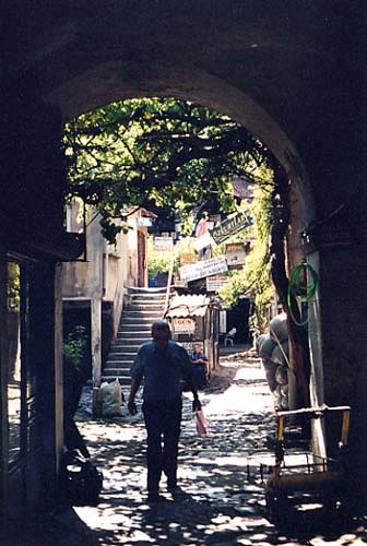 persembepazari_caravanserailrustempacha02