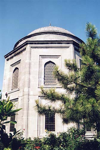 suleymaniye_suleymaniyemausoleeroxelane01